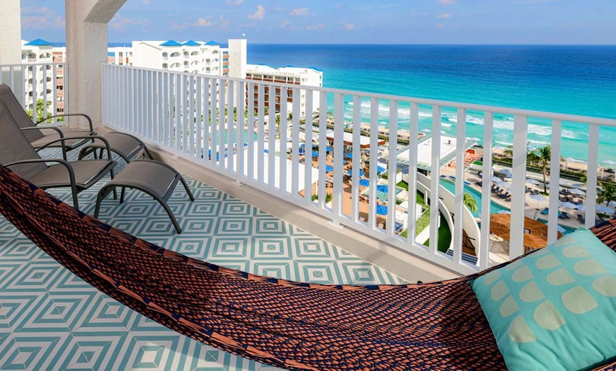 Image 9: ✈ MEXIQUE | Cancun - Hilton Cancun Mar Caribe All-Inclusive Resort ...