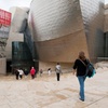 Image 3: Entrada al Museo Guggenheim Bilbao