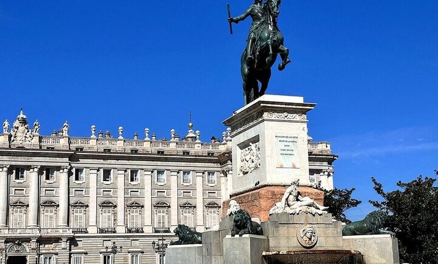 Image 44: Visita guiada a pie exclusiva guiada por la Ciudad Vieja de Madrid