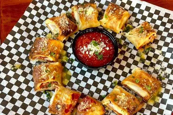 Downtown Pittsburgh Hidden Eats Food Tour with 6 Food Tastings