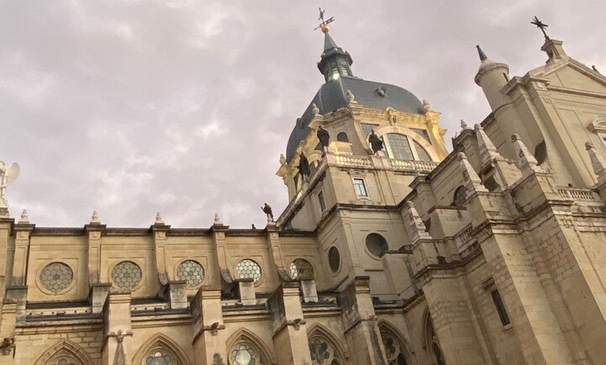 Image 4: Madrid : Historias Ocultas con Secretos y Sorpresas