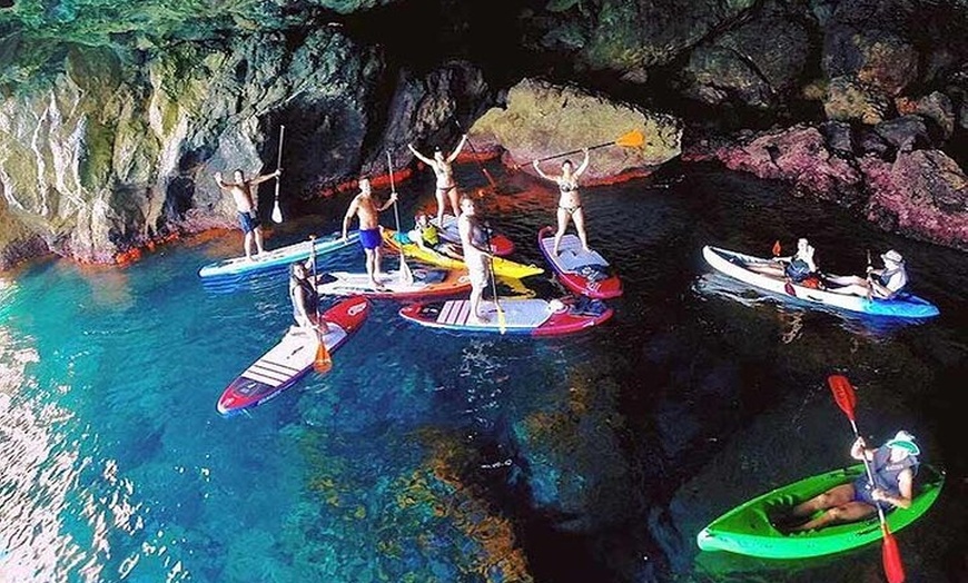 Image 8: Paseo en barco + Paddle Surf + snorkel + aperitivo + bebida