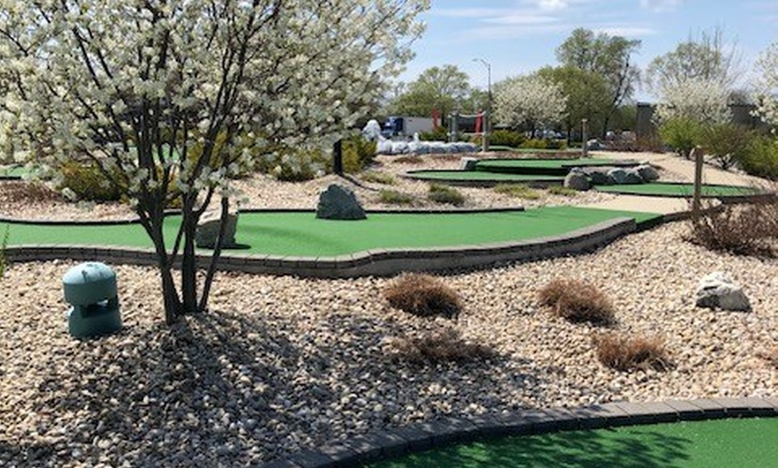 Image 2: $16 For A Round Of Mini Golf For 4 People (Reg. $32)