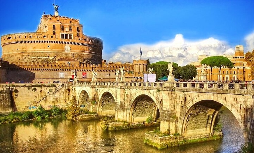 Image 8: 6 Horas Barcelona Tour Privado y Turismo