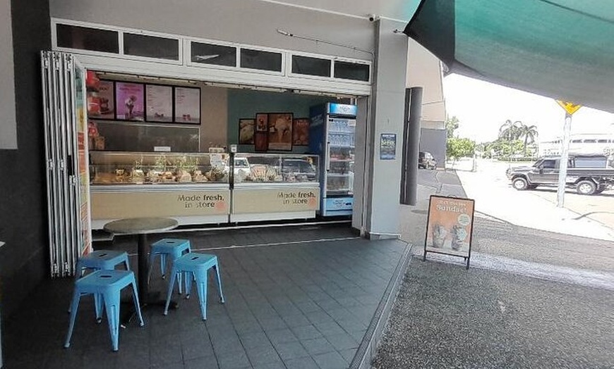 Image 10: Townsville Boat Cruise & Yacht Club Lunch Package Sailing Charter