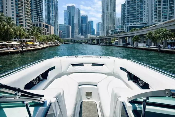 Miami Private Boat Rentals with Captain