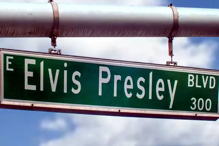 Elvis Presley History & Landmark Walking Tour Vegas