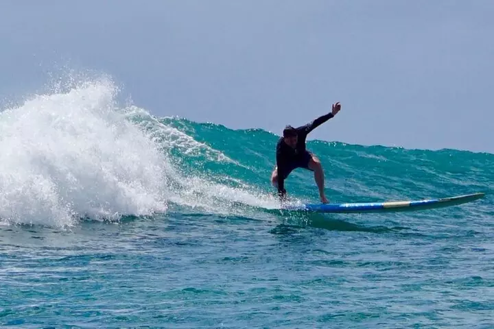 1.5-Hour Semi Private Surfing Lesson in Honolulu