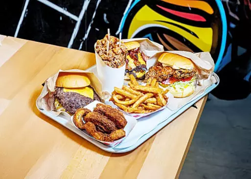 5% Cash Back at Burger By Day