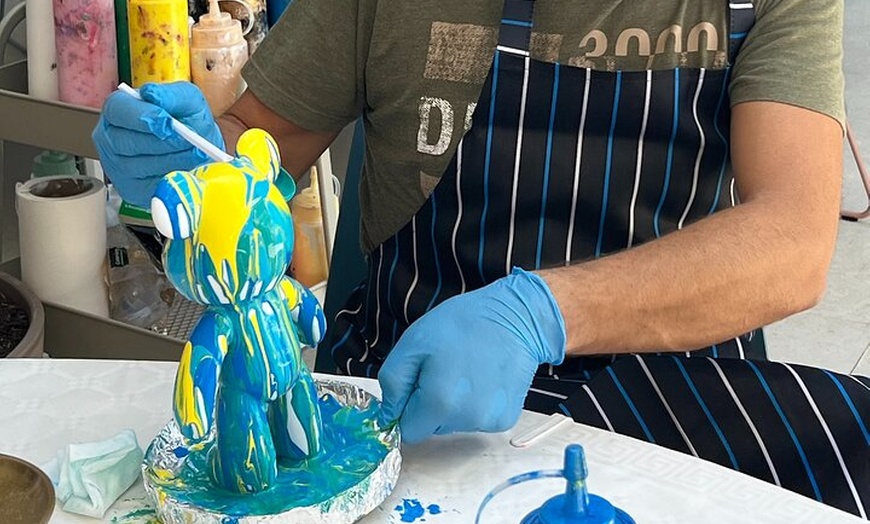 Image 4: Crea tu propio taller de arte fluido de oso en Alicante