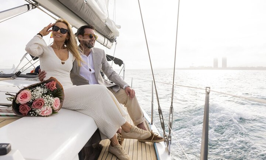 Image 13: Experiencia De Navegacion En Un Velero Exclusivo En Barcelona