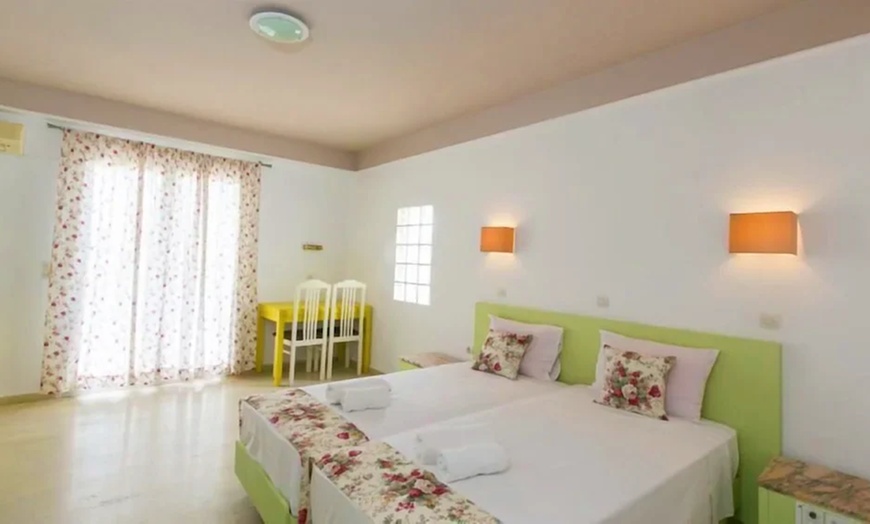 Image 4: ✈ CRETA | Agia Pelagia - Pelagia Bay 3* - In riva al mare