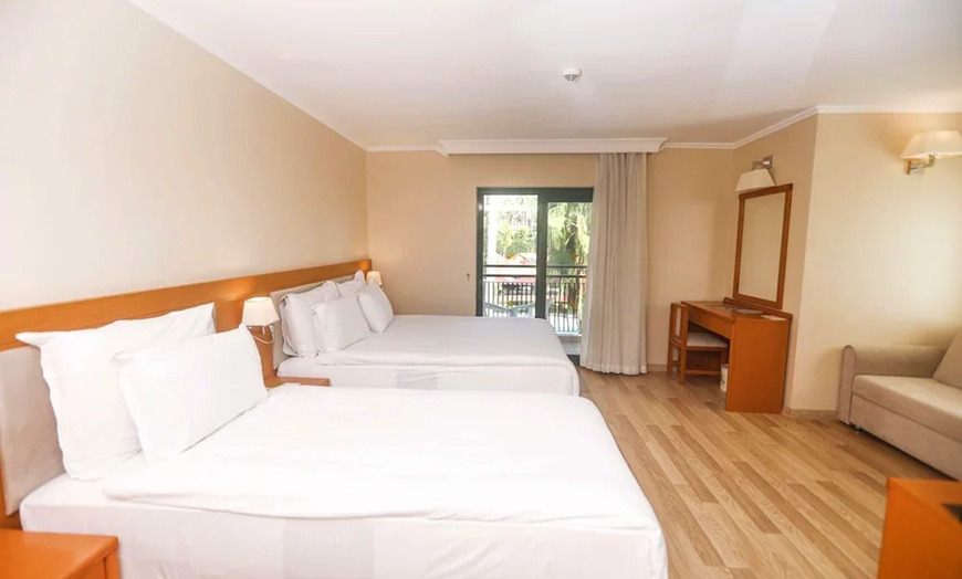 Image 4: ✈ ANTALYA ET SA RÉGION | Sidé - Miramare Queen Hotel 4* - Bord de mer