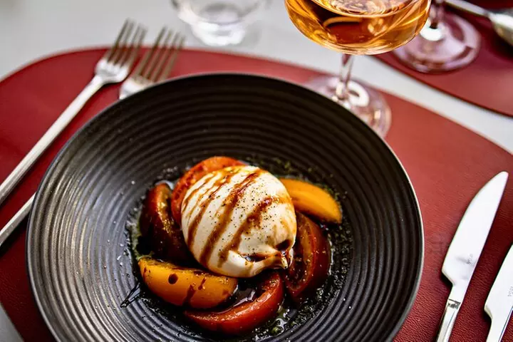 Dîner croisière sur la Seine avec Rooftop et chanteur live