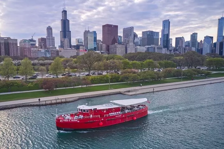 Historical and Architectural Chicago Fireboat River & Lake Cruise - Primary Image
