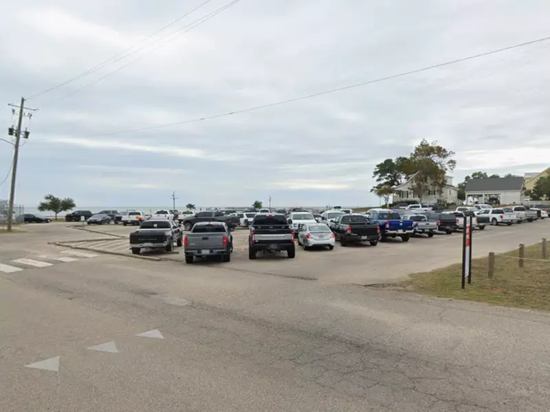 Parking at St. Stanislaus Big Lot - P5803