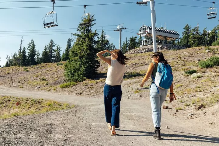 The Hood-Columbia Loop: Timberline, Orchards, and Waterfalls