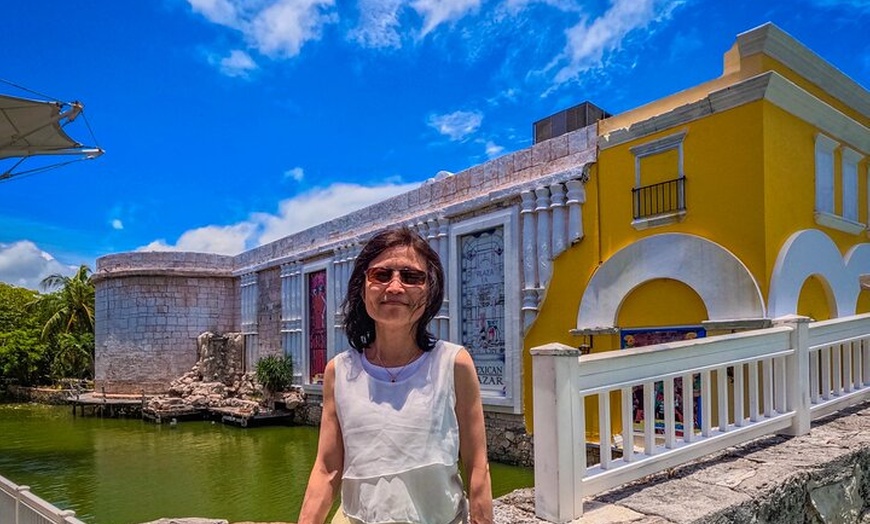 Image 5: Private Cancun Shopping Tour Guided and Personal
