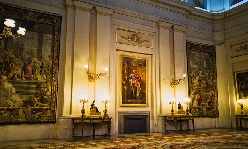 Image 2: Entrada al Palacio Real de Madrid