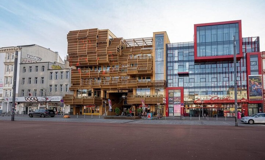 Image 3: Hamburg Private St. Pauli Geschichte und Höhepunkte zu Fuß