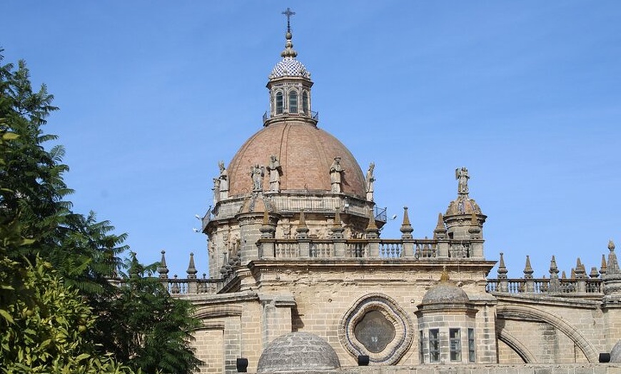 Image 3: Visita Privada Centro Histórico y Catedral de Jerez con Entradas