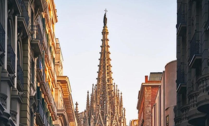 Image 8: Tour privado a pie por el Barrio Gótico y El Born con guía local