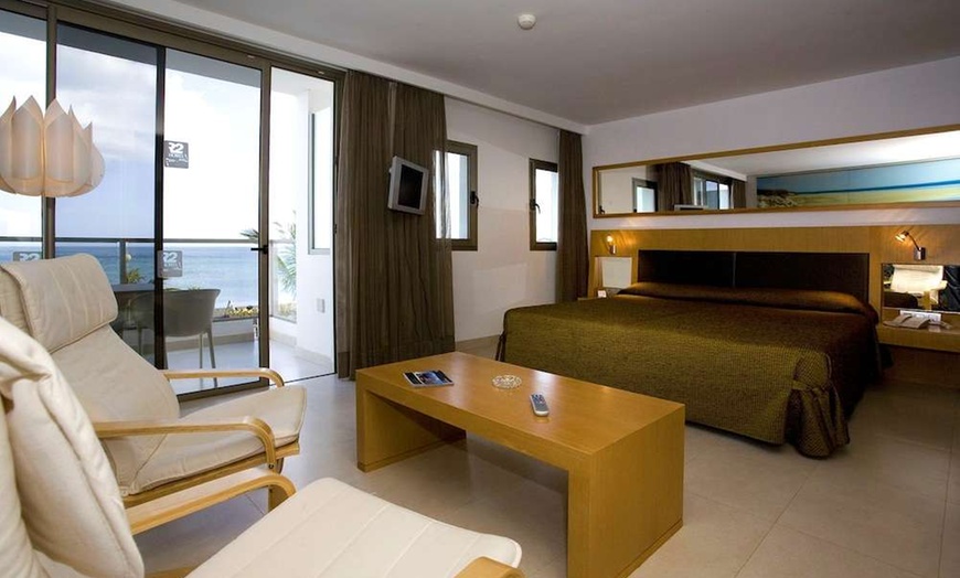 Image 3: ✈ FUERTEVENTURA | Tarajalejo - R2 Bahia Playa Design Hotel & Spa - ...