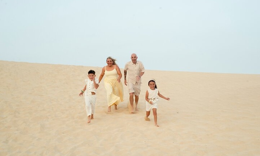 Image 6: Sesión de fotos privadas de Las Dunas al atardecer