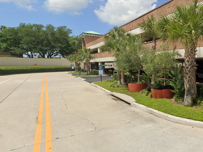 Parking at One Harbour Place Garage