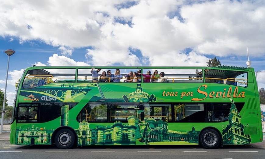 Image 12: Recorrido en bus turístico por Sevilla