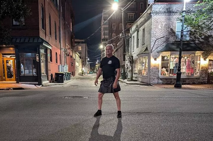 Savannah Ghost Tour with the Guy in the Kilt + Bar Stops