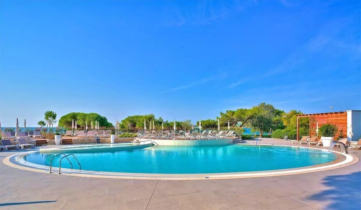 ✈ ISTRIA | Pula Medulin - Park Plaza Belvedere Medulin 4*, 3 Nächte...