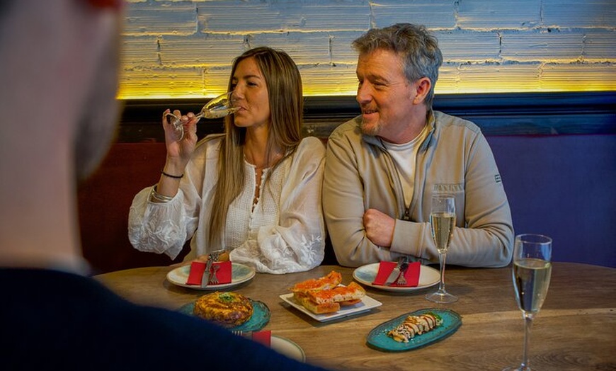 Image 3: Descubre los Sabores de Gracia: Una aventura culinaria