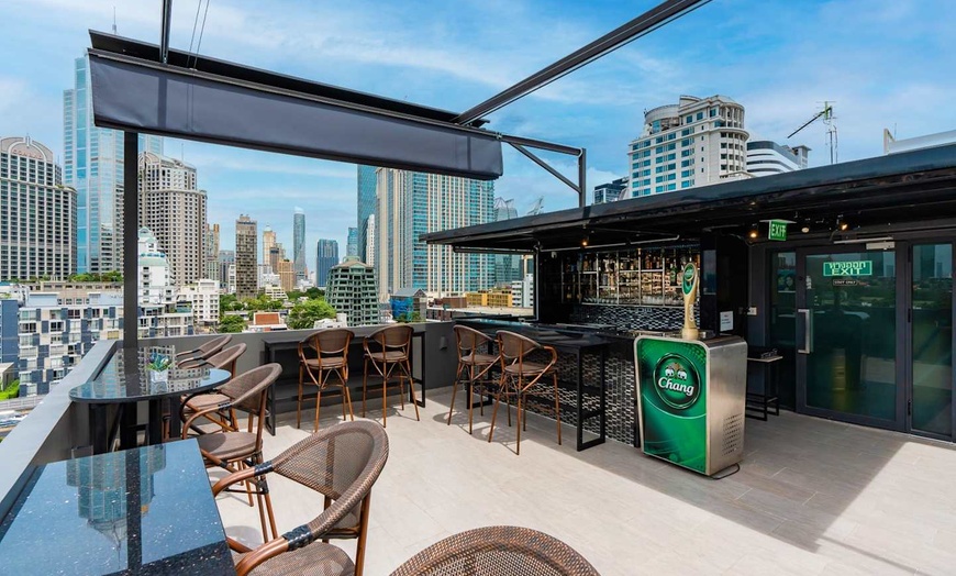 Image 7: ✈ MIDDEN VAN THAILAND | Bangkok - SureStay Plus Hotel by Best Weste...