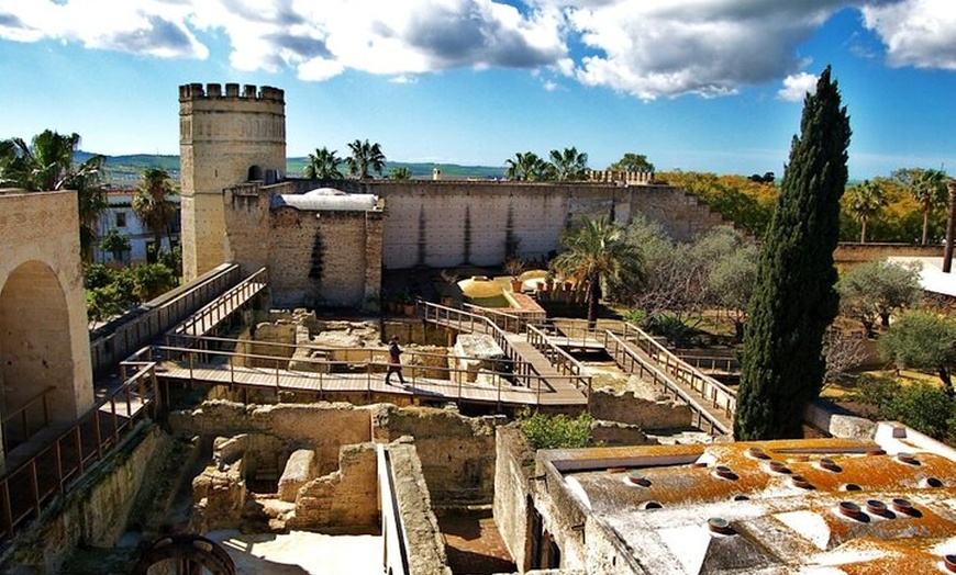 Image 5: Visita Guiada Histórica de Jerez y Alcázar