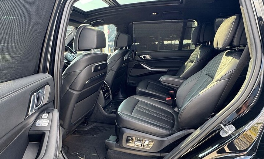 Image 3: Private Melbourne Airport Transfers To City (Sedan, SUV, or Van)