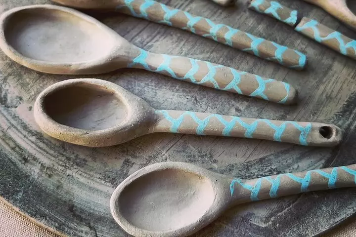 Honolulu two-hours handmade Pottery Class, make your own souvenir