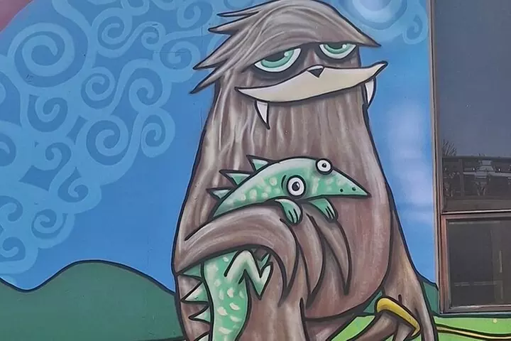 Henry Art Tours-Come See the Fun Side of Seattle Art/Pubs/History