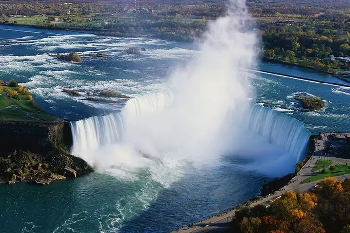 Private Full Day Niagara Falls Tour from New York