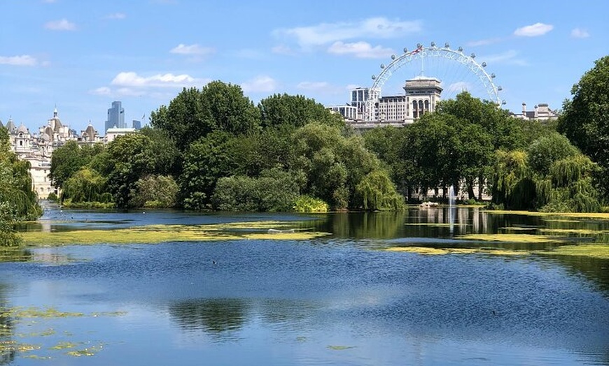 Image 4: London Walking Tour: Tower Bridge to Buckingham Palace