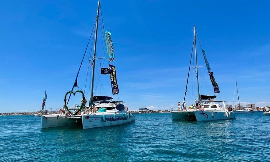 Image 5: Fiesta Pirata de Torrevieja con el catamarán Apaleo