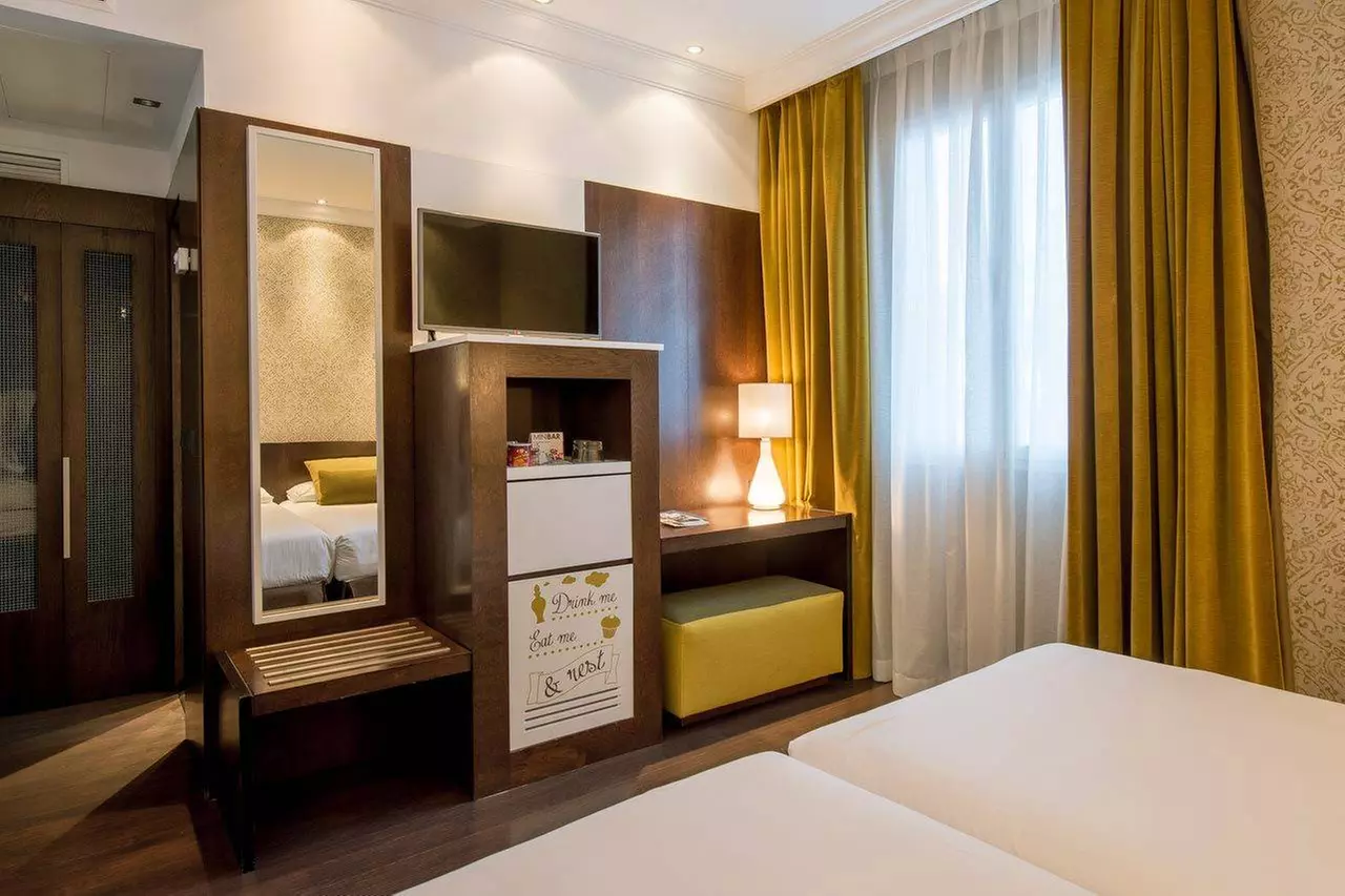 ✈ SPANJE | Madrid - Hotel Vincci Centrum 4*, 2 nachten - Stadscentrum