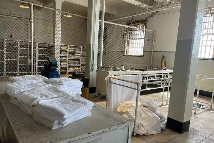 Alcatraz Inside Access Ferry and Audio Tour with Night Option
