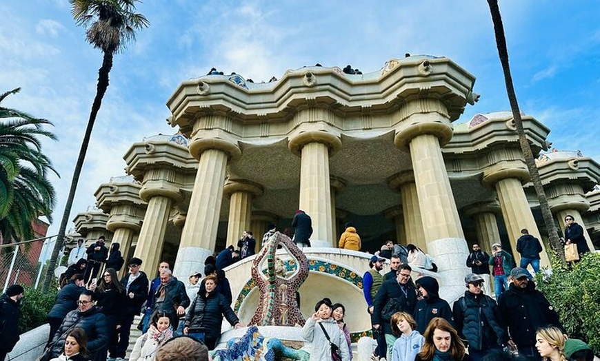 Image 11: Exclusiva visita guiada por Park Guell con acceso rápido