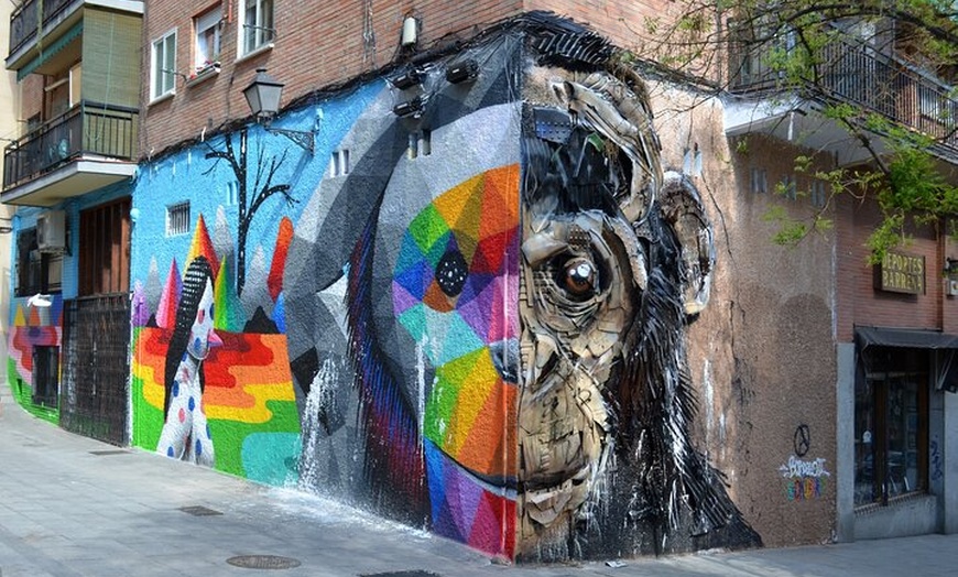 Image 3: Tour insólito por Madrid en bicicleta o E-Bike y joyas ocultas