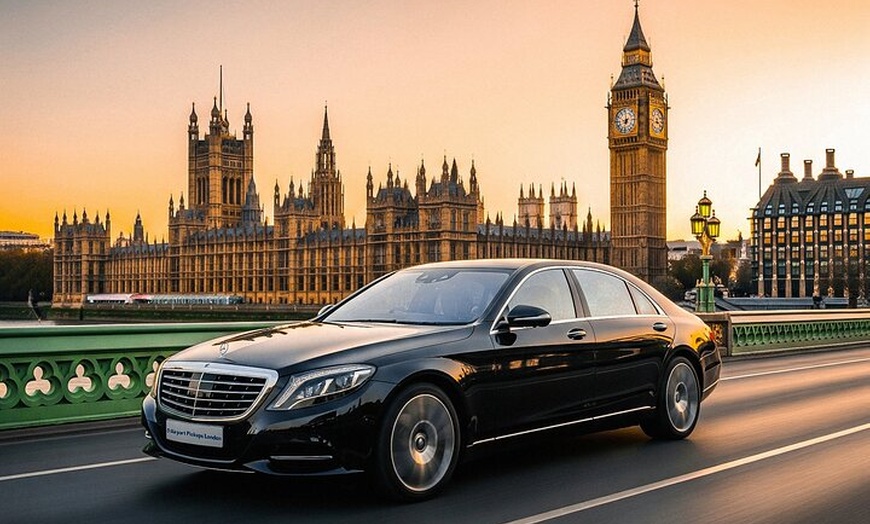 Image 7: Central London to Gatwick Airport private taxi transfers