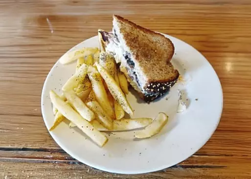 5% Cash Back at Murph's Irish Pub