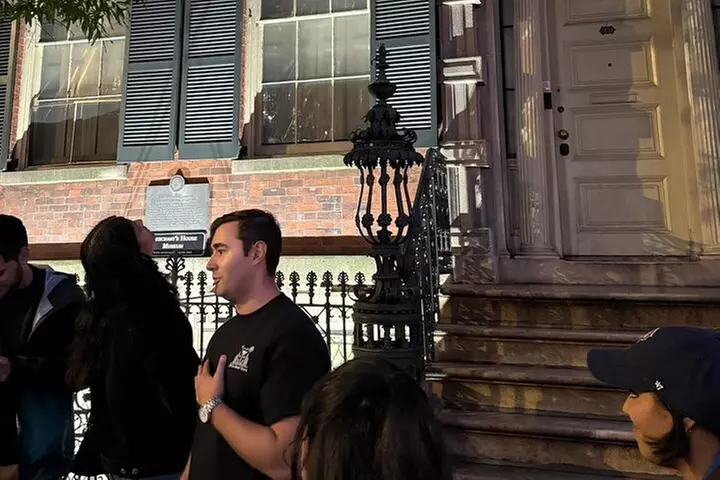 NYC Dark History Walking Tour: Ghosts, Murders, and Mafia