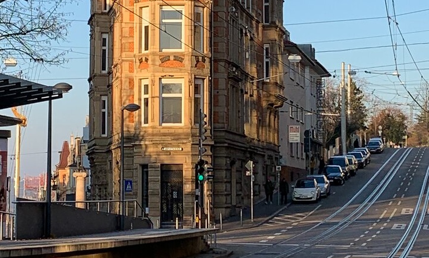 Image 12: Private Stuttgart Stadtrundfahrt mit lizenziertem Fortgeschrittener...