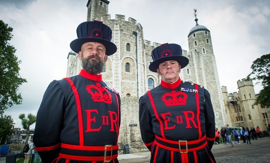 Image 9: Private Tour Tower of London and River Cruise with Entry